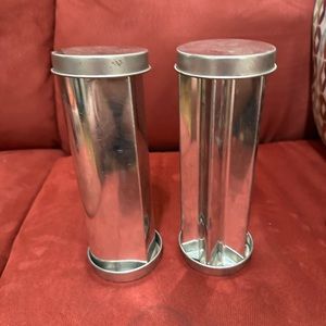 Pampered chef Tin molds heart and star.